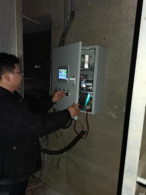 工厂电气柜车间控制柜风机变频箱水泵马达控制柜编码器传感器控制